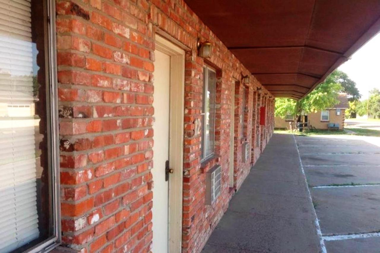 Oyo Hotel Colby, Ks Exterior foto